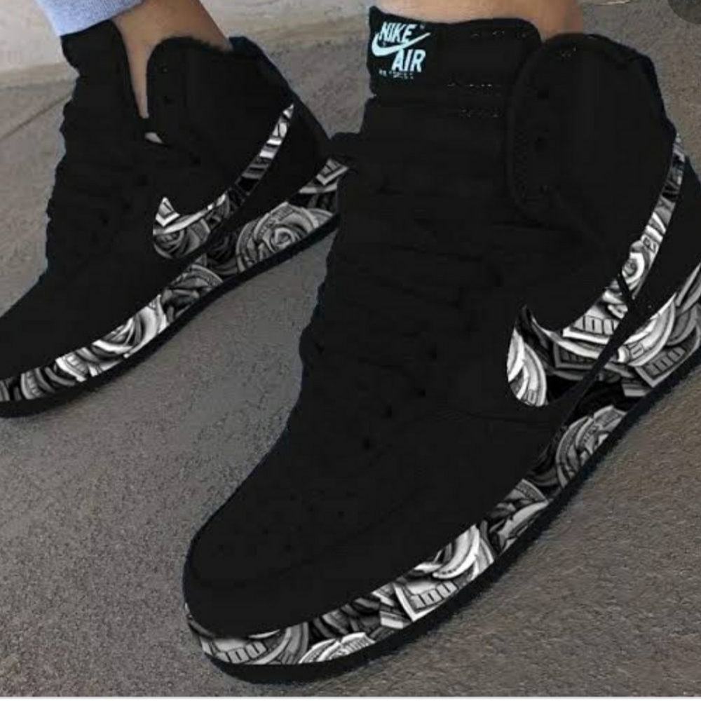 Nike (like( graffiti rose
